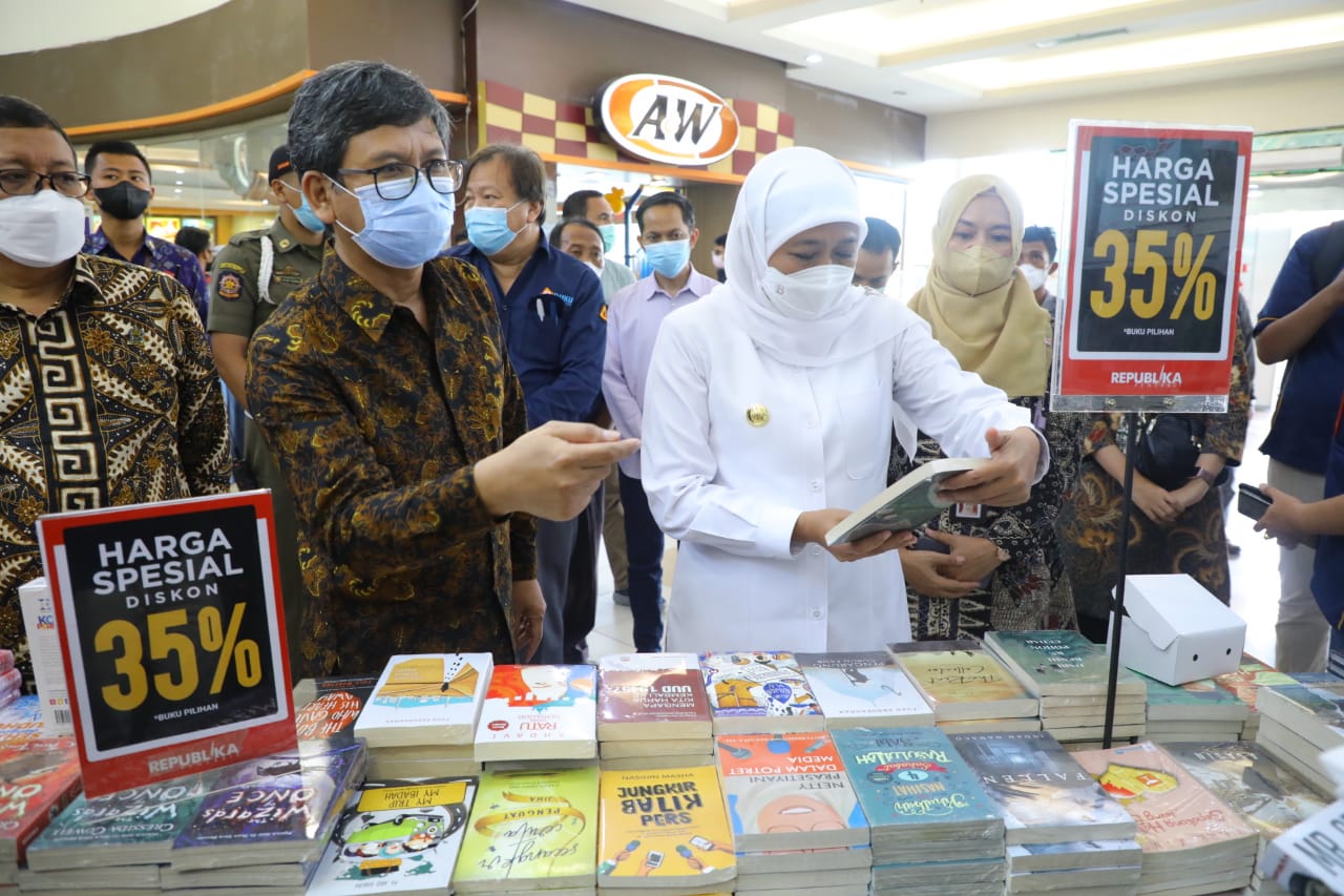 Hari Buku Nasional, Gubernur Khofifah Dorong Peningkatan Minat Baca Masyarakat, Tangkis Berita Hoax