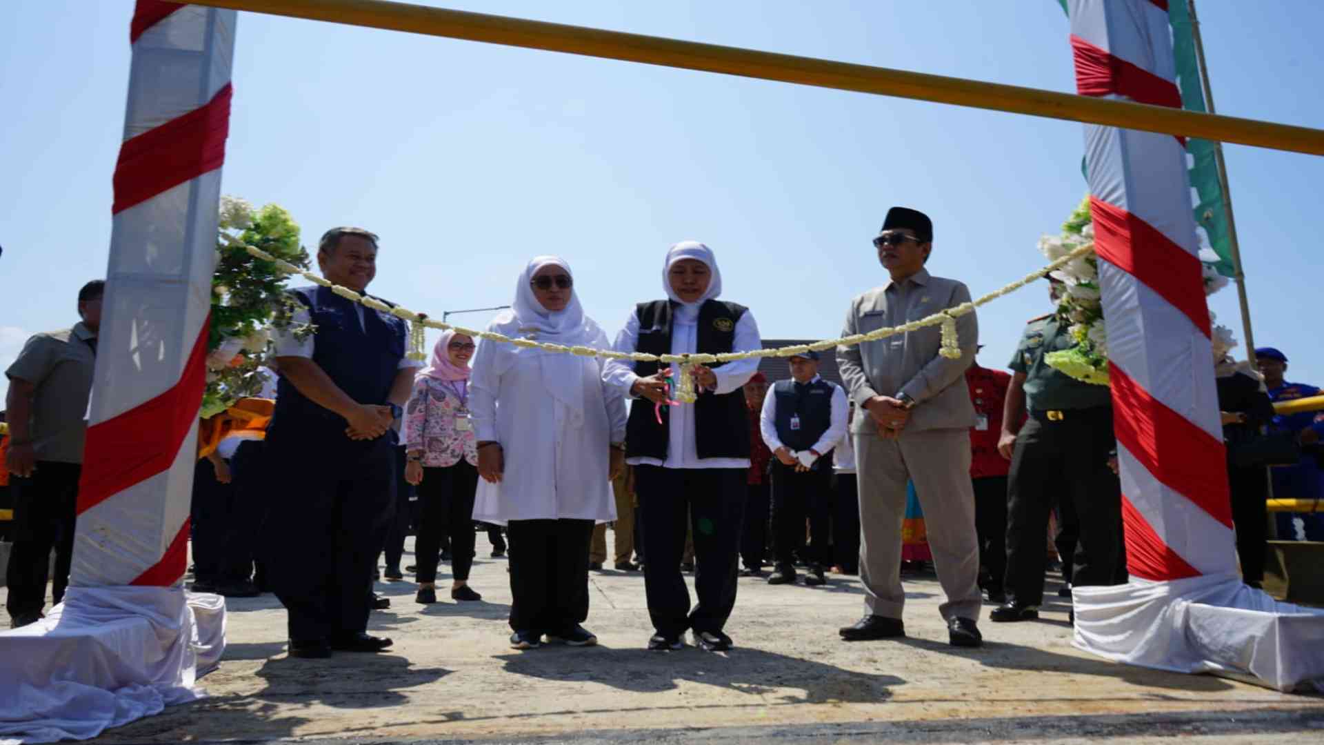 Gubernur Jawa Timur Resmikan Dermaga Pelabuhan Dungkek dan Dermaga Pelabuhan Gili Iyang